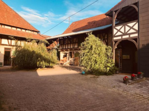 Gemütliche Landhaus Wohnung auf dem Ponyhof - Himmelbett, Kamin & Garten